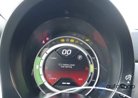 2015 Fiat 500E Battery Electric z USA, uszkodzony, nr VIN 3C3CFFGE0FT585792